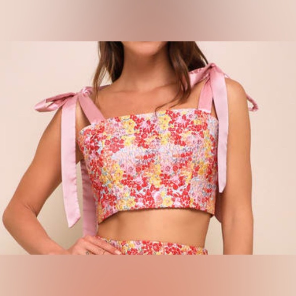NWT Lulu’s Ellarina Pink Multi Metallic Bodice Satin Tie-Strap Cropped Shirt M